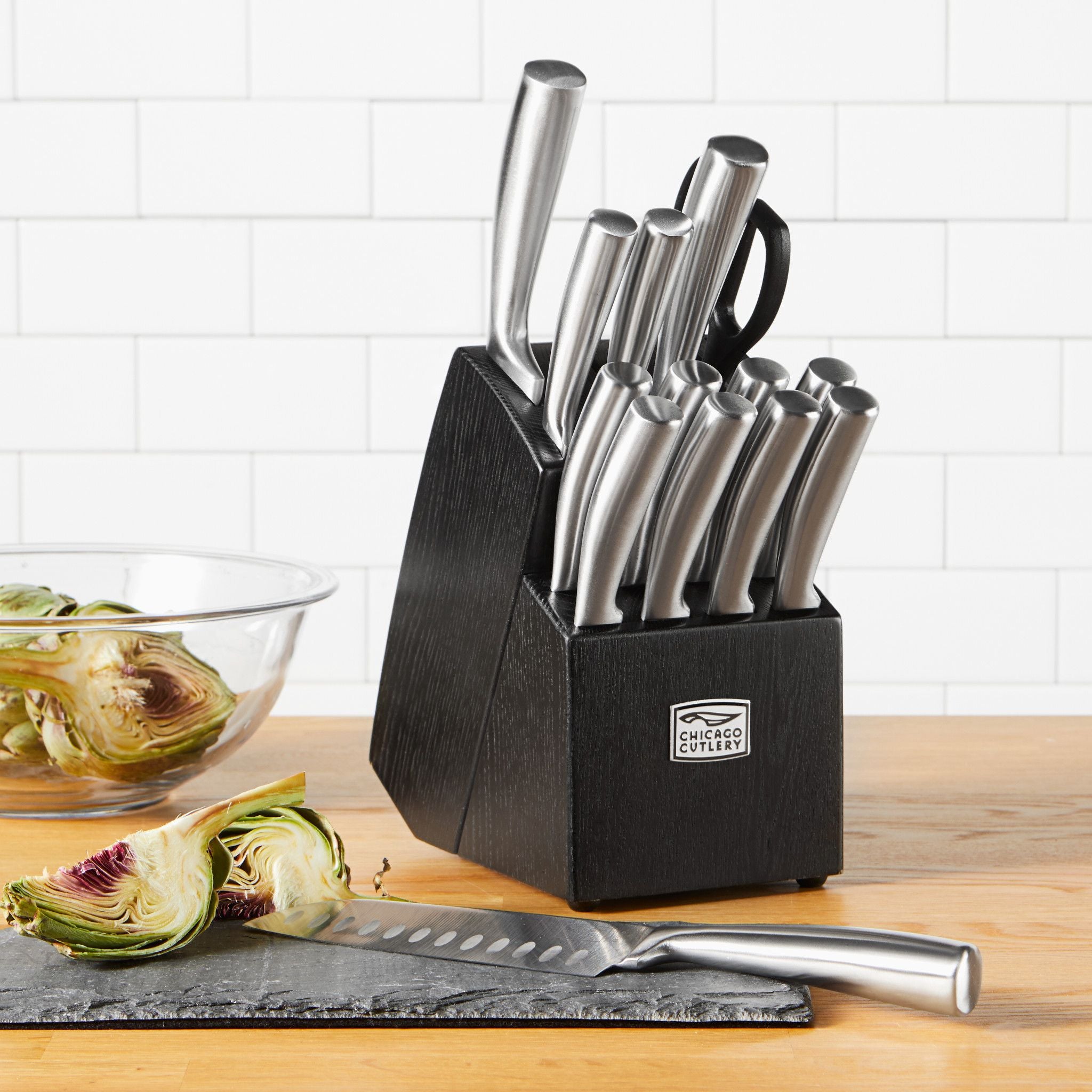1134969_CC_Cutlery_Lifestyle_Square_Malden_16pc-Set_2